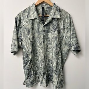 lululemon Airing Easy Camp Collar Shirt Mens LMulti-Color Stretch